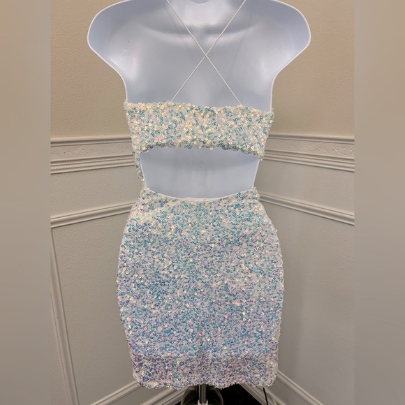 Windsor Sequin Mini Dress XS Iridescent Sparkle Open Back Party - Picture 5 of 6